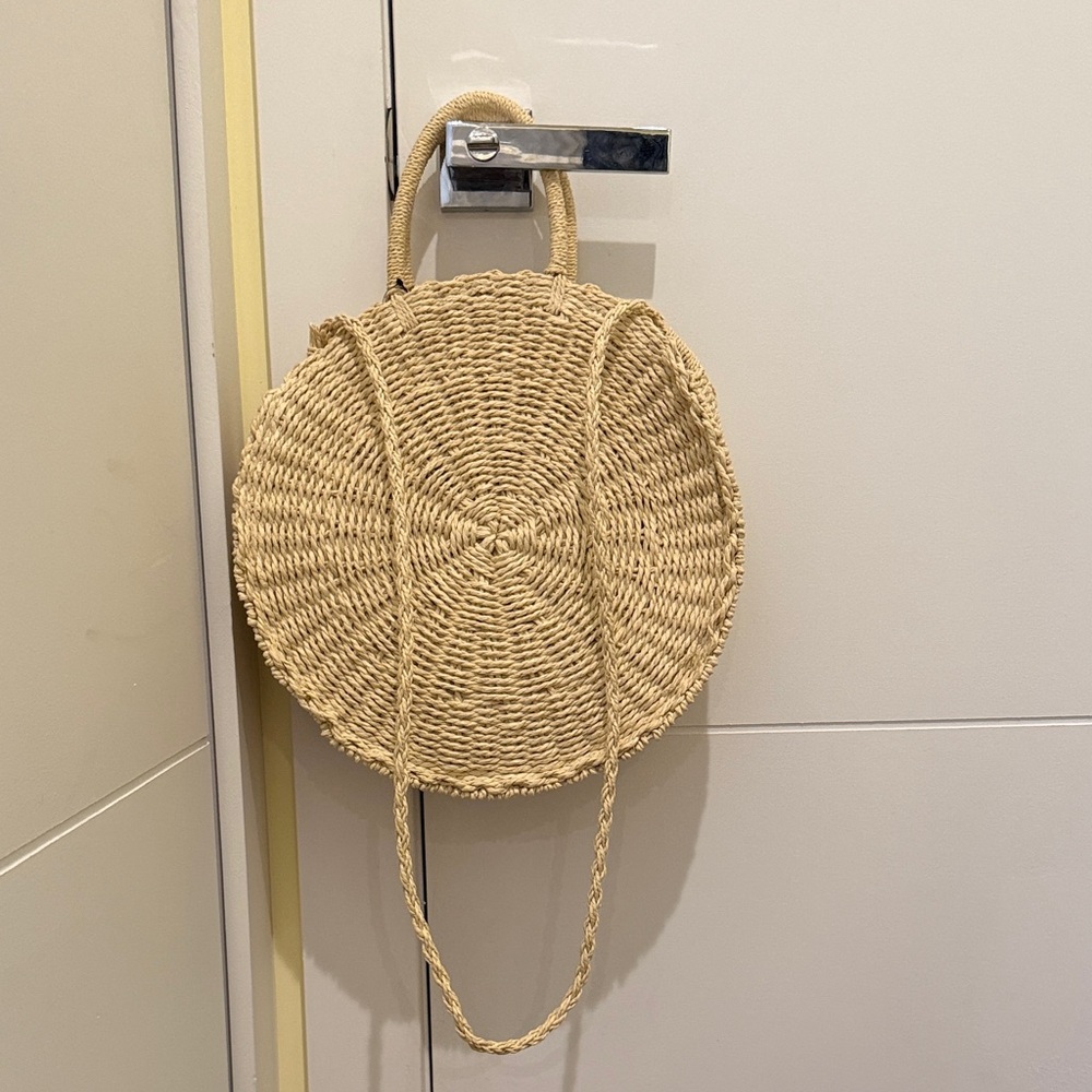 Beige Woven Straw Circle Bag Beach Purse NWT